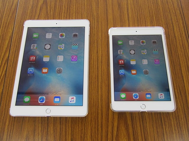 iPadとiPadミニです